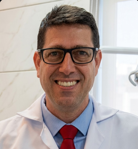 Dr. Rogério Savoy Machado